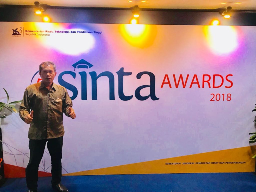 Sinta Awards 2018: Dosen Unimed ini Masuk Kategori Perguruan Tinggi BLU Kemenristekdikti Score Tertinggi