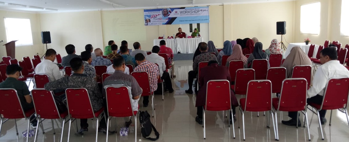Politeknik Kutaraja Banda Aceh bekerjasama dengan FDAP Korwil Aceh Sukses Selenggarakan Workshop "Akuntansi Parpol dan Dana Kampanye"